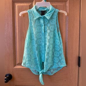Rue21 Mint Green Sleeveless Lace Tie-Hem Button-Up Top